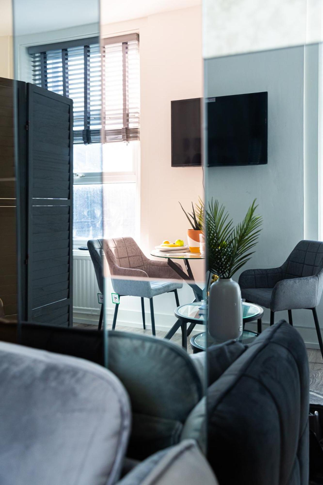 Trendy And Spacious Studio Near Notting Hill 1 Лондон Екстер'єр фото
